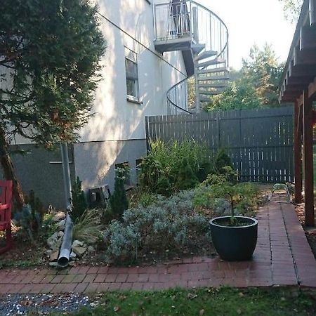 Klimatisiertes Ferienapartment An Der Stadtgrenze Von Berlin Gosen Exterior photo